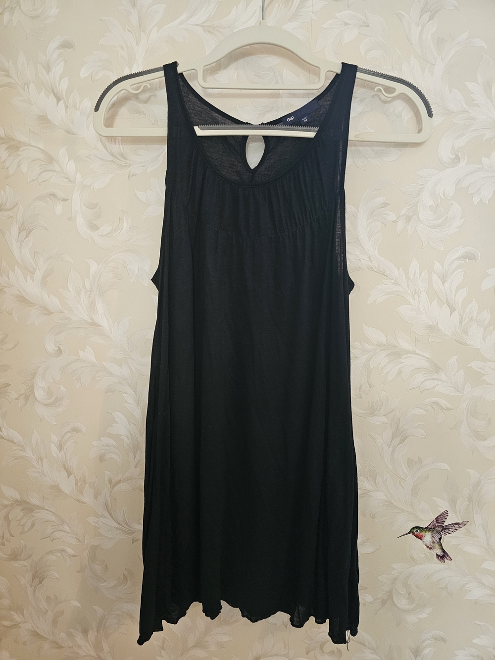 GAP Black long Sleeveless top with Keyhole Back
